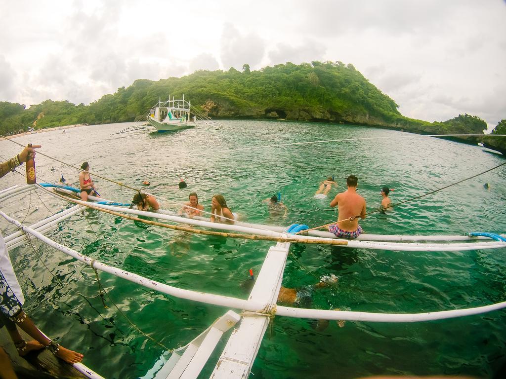 Jeepney Hostel And Kite Resort Balabag  Exteriör bild