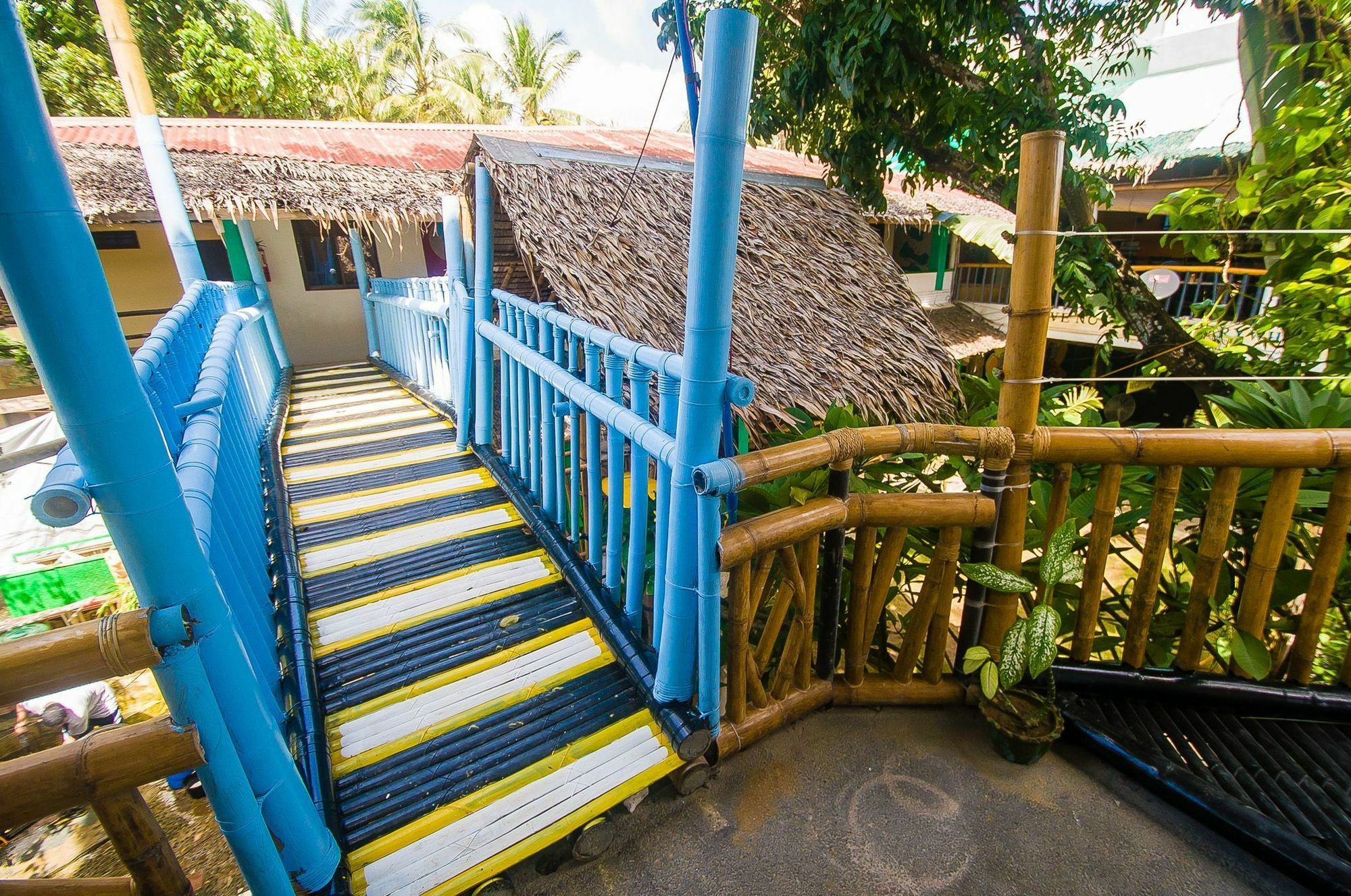 Jeepney Hostel And Kite Resort Balabag  Exteriör bild